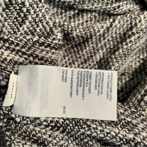 Tommy Hilfiger turtleneck loose black and gray sweater size medium - Picture 8 of 8
